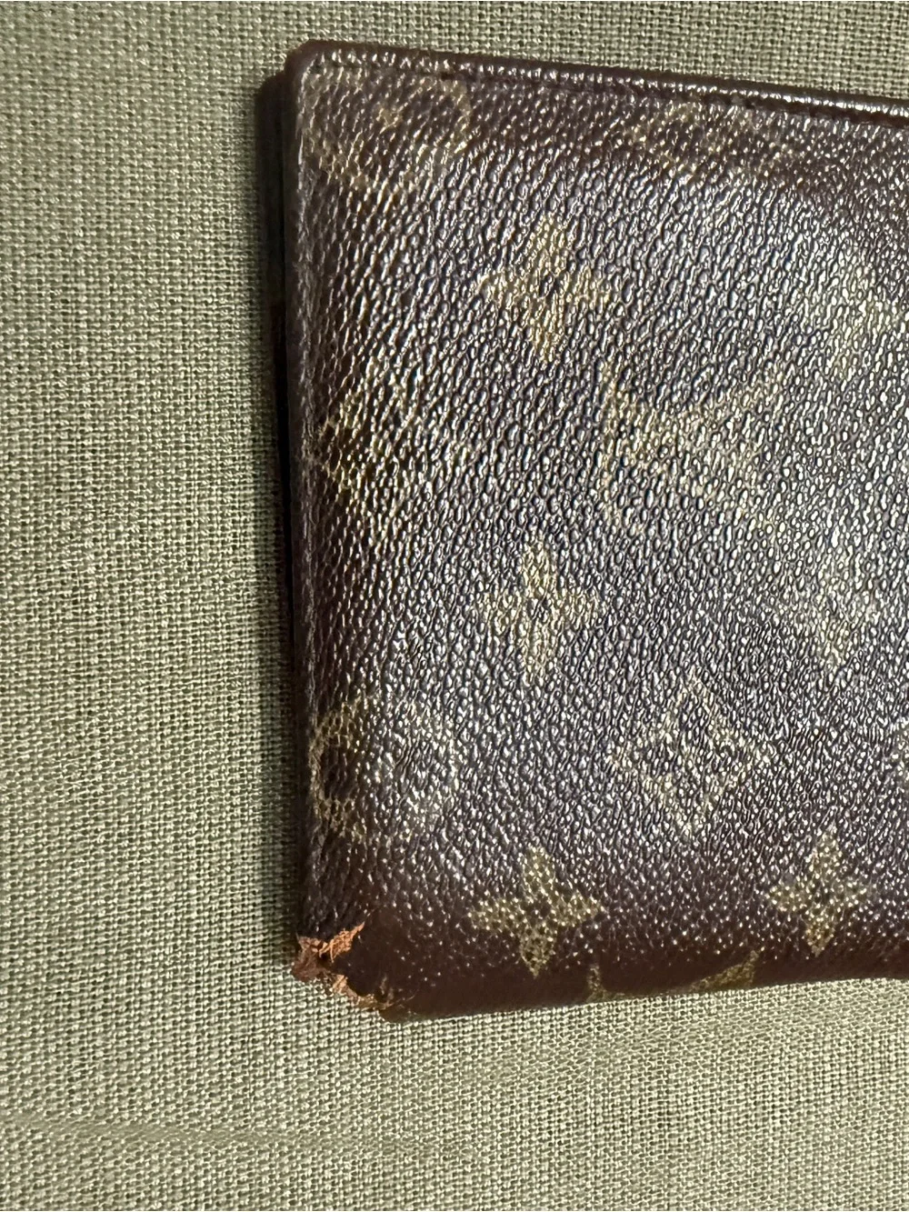 Louis Vuitton Monogram Bi-Fold Wallet